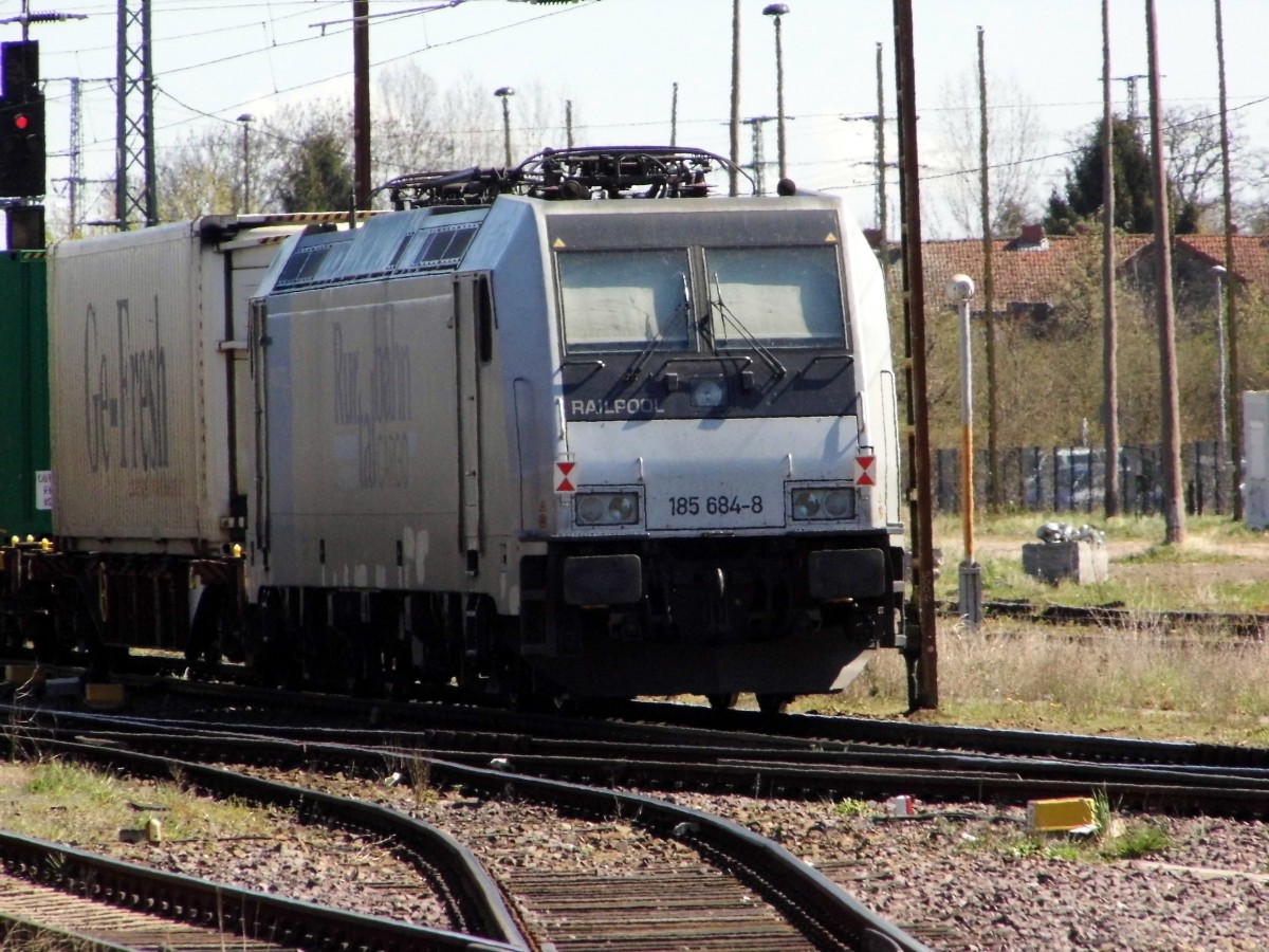 Am 16.04.2015 kamen die 189 209 von der Rurtalbahn Cargo (MRCE dispolok) und die 185 684-8 von der Rurtalbahn Cargo (Railpool) aus Richtung Hannover nach Stendal und fuhr weiter in Richtung Magdeburg .