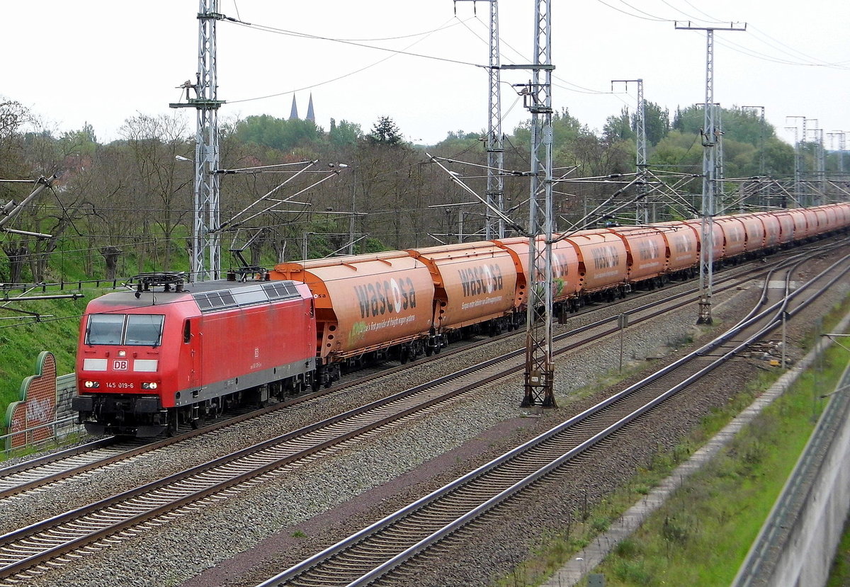Am 16.05.2017 kam die 145 019-6 von der  DB Cargo Deutschland AG,  aus Richtung   Stendal und fuhr weiter in Richtung Wittenberge .