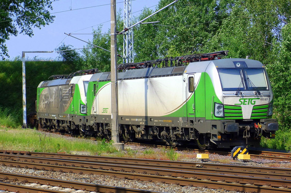 Am 17.05 .2018 waren die 193 204-5 und die 193 821-6 von der SETG (ELL) in Borstel in abgestellt.