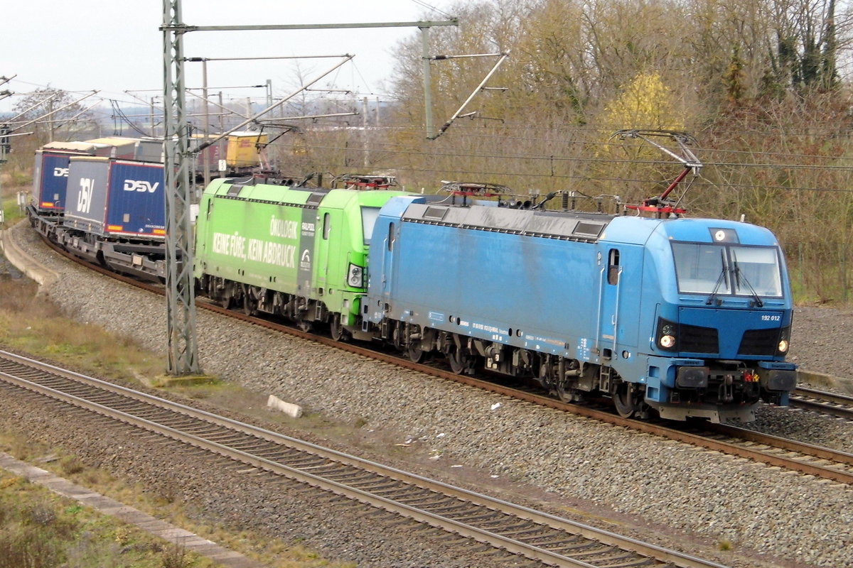 Am 17.12.2020 kamen die 193 996-6  und die 192 012-3 von der TXL - TX Logistik AG,     aus Richtung Wittenberge und fuhren nach Stendal .
