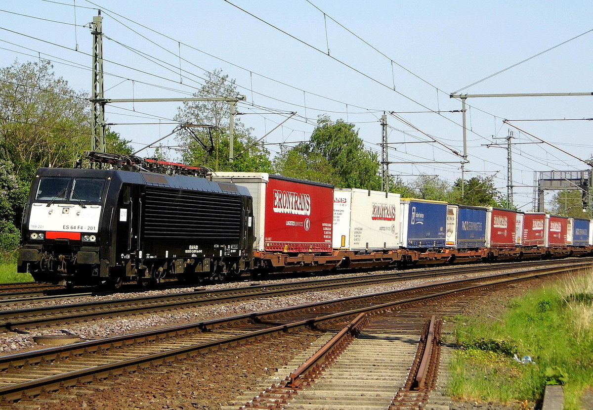 Am 18.05.2017 kam die  189 201-7  von der LTE Netherlands B.V., Rotterdam  (MRCE Dispolok) aus Richtung Magdeburg nach Niederndodeleben und fuhr weiter in Richtung Braunschweig .