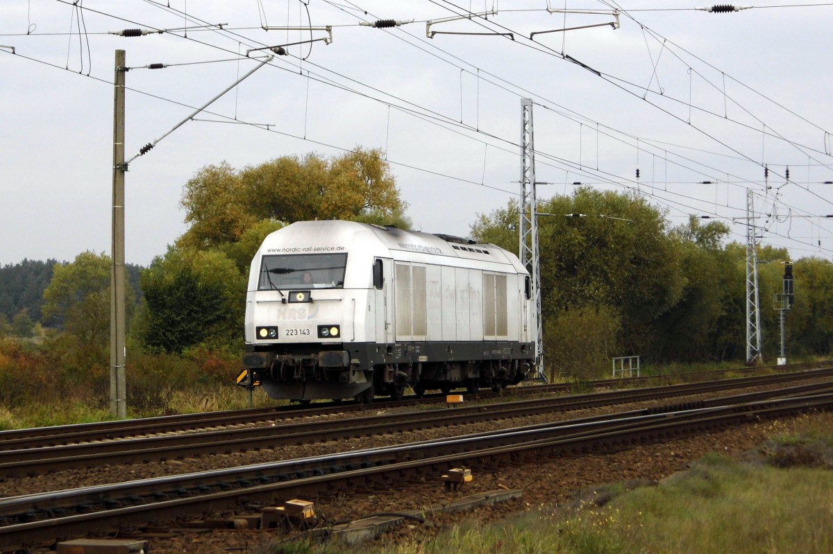 Am 18.10.2015 Rangierfahrt von der 223 143 von der SETG (nordic-rail-service) in Borstel .