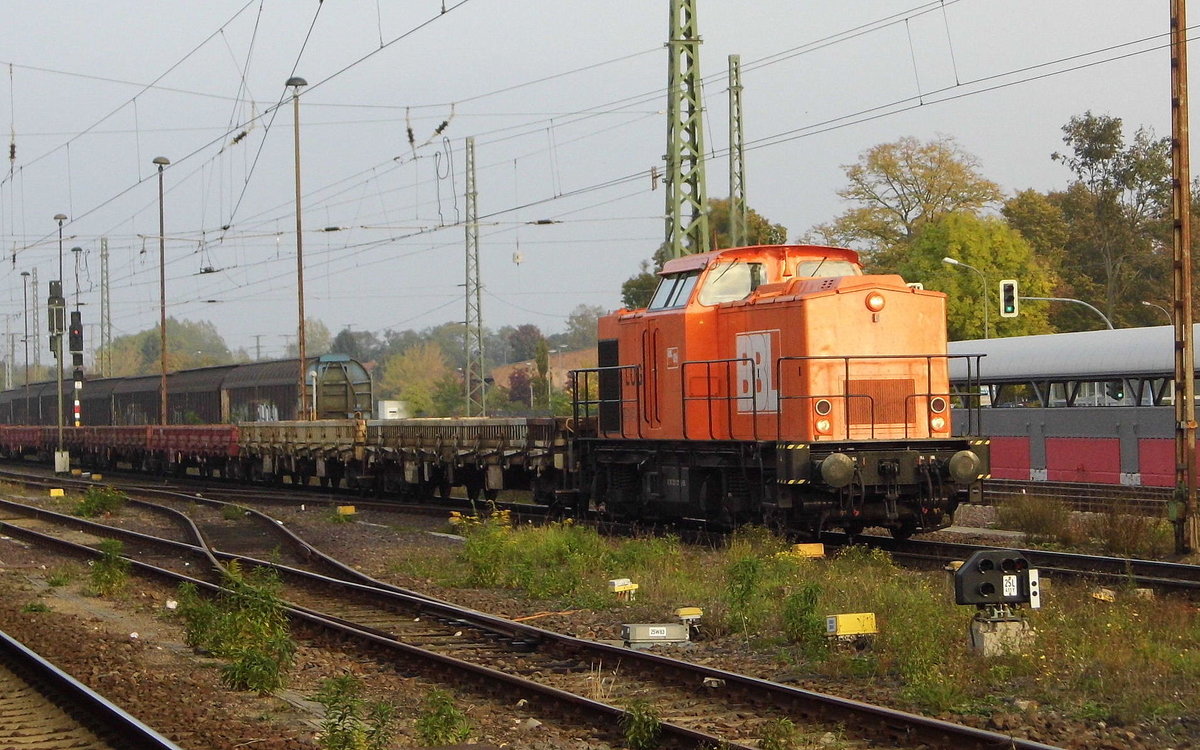 Am 18.10.2016 kam die 203 122-7  von der  BBL Logistik aus Richtung Magdeburg nach Stendal   .