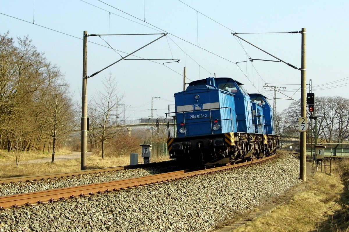 Am 19.02.2015 kamen 204 022-2 und die 204 016-0 von der Press  aus Richtung Niedergörne  und fuhr nach Stendal .