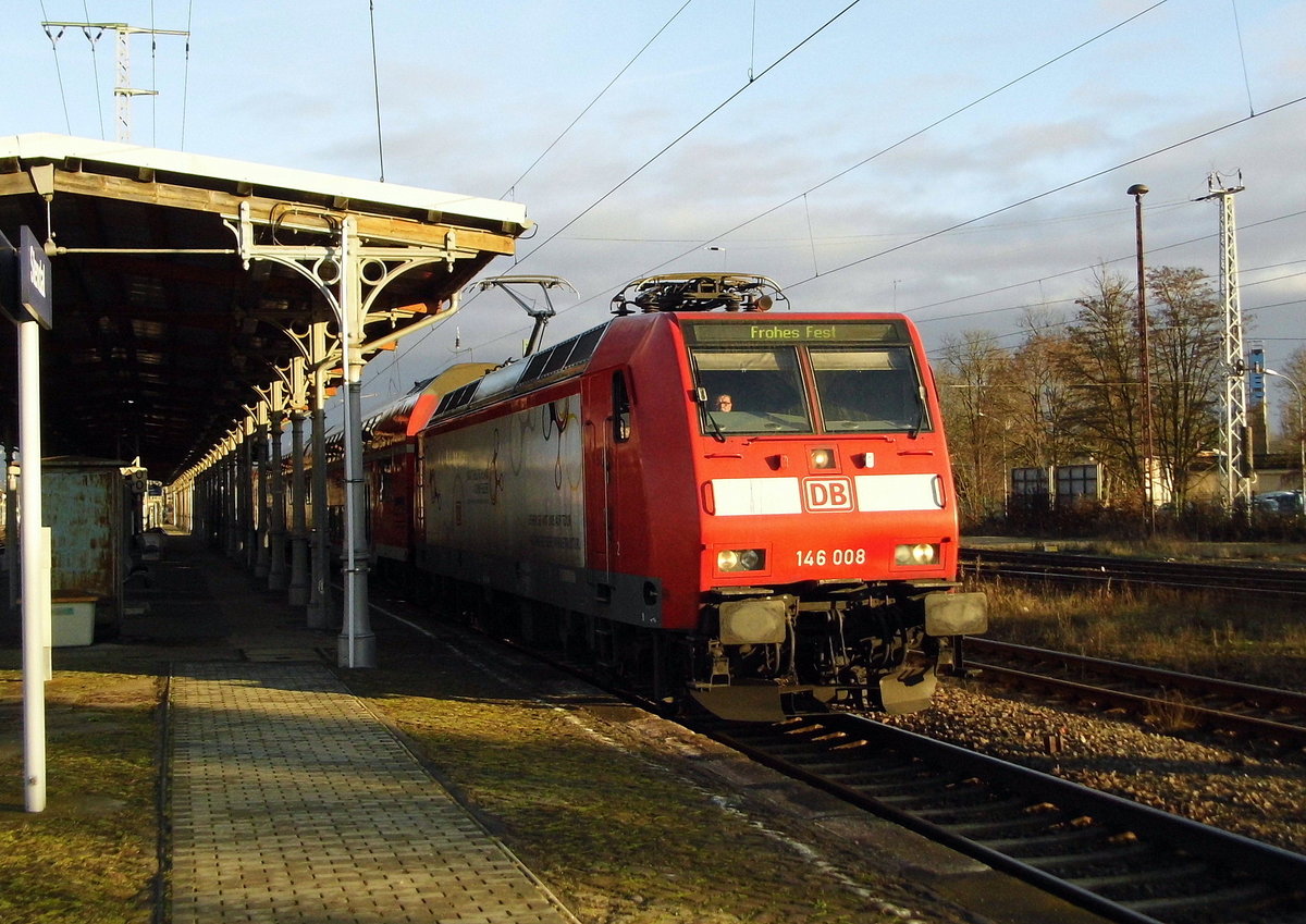 Am 19.12.2016 kam die 146 008  von der DB Regio  aus Richtung Magdeburg nach Stendal und fuhr  nach  Salzwedel  .