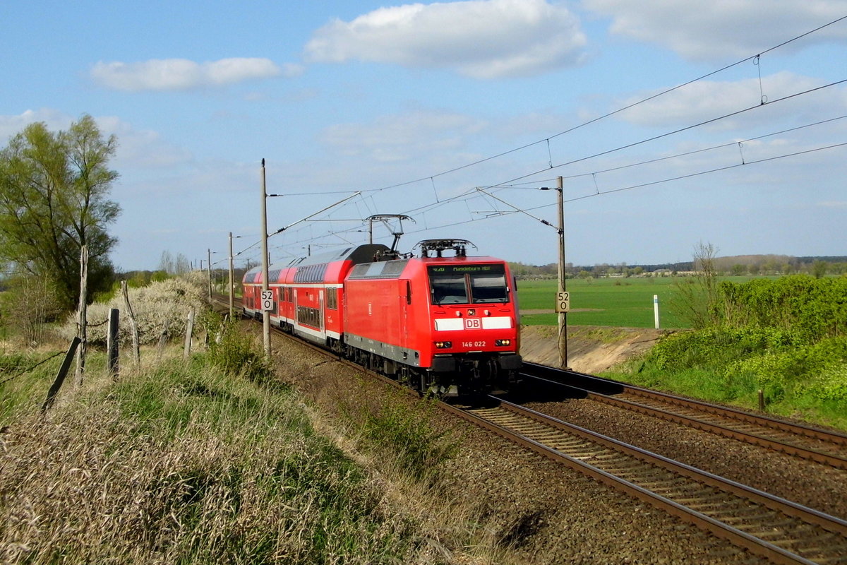 Am 20.04.2016 kam die 146 022 von der DB aus Richtung Stendal und fuhr nach Magdeburg .