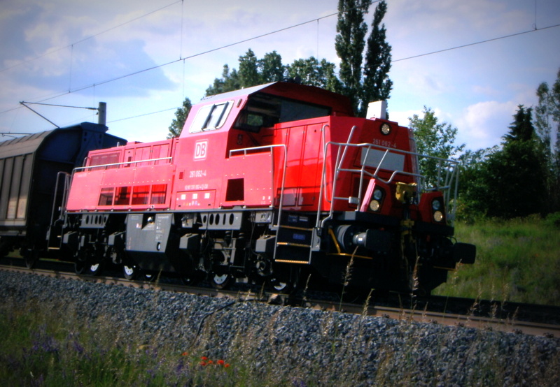 Am 2.06.2014 kam die 261 062-4 von der DB aus Niedergörne und fuhr nach Stendal .
