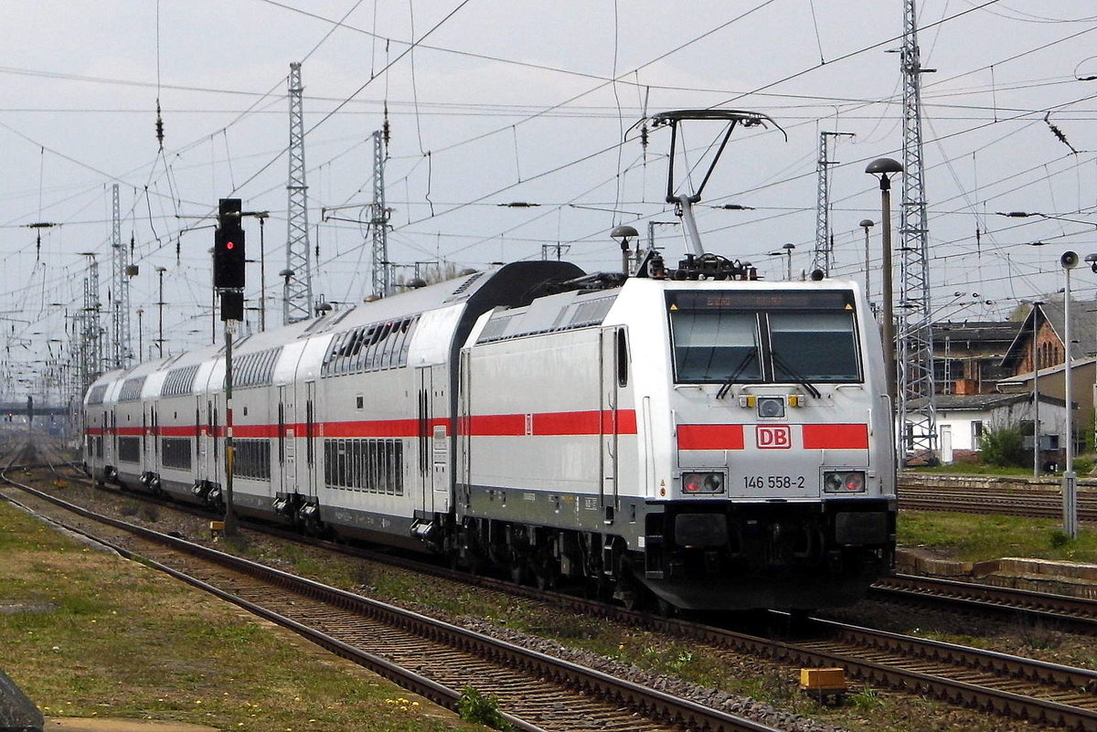 Am 21.04.2017 kam die 146 558-2 von DB Fernverkehr aus Richtung Magdeburg nach Stendal und fuhr weiter in Richtung Braunschweig .