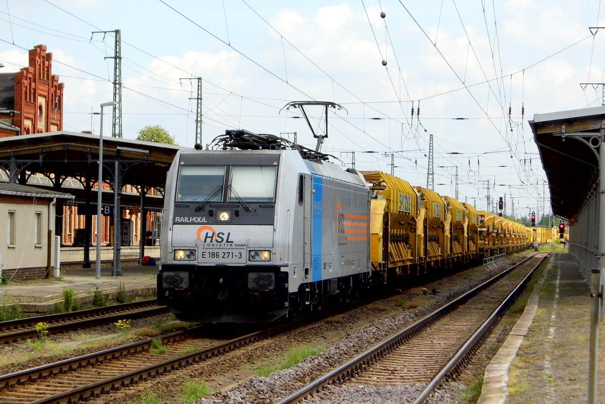 Am 21.05.2016 kam die E 186 271-3 von der HSL Logistik (Railpool)  aus Richtung Magdeburg nach Stendal und fuhr weiter in Richtung Salzwedel .