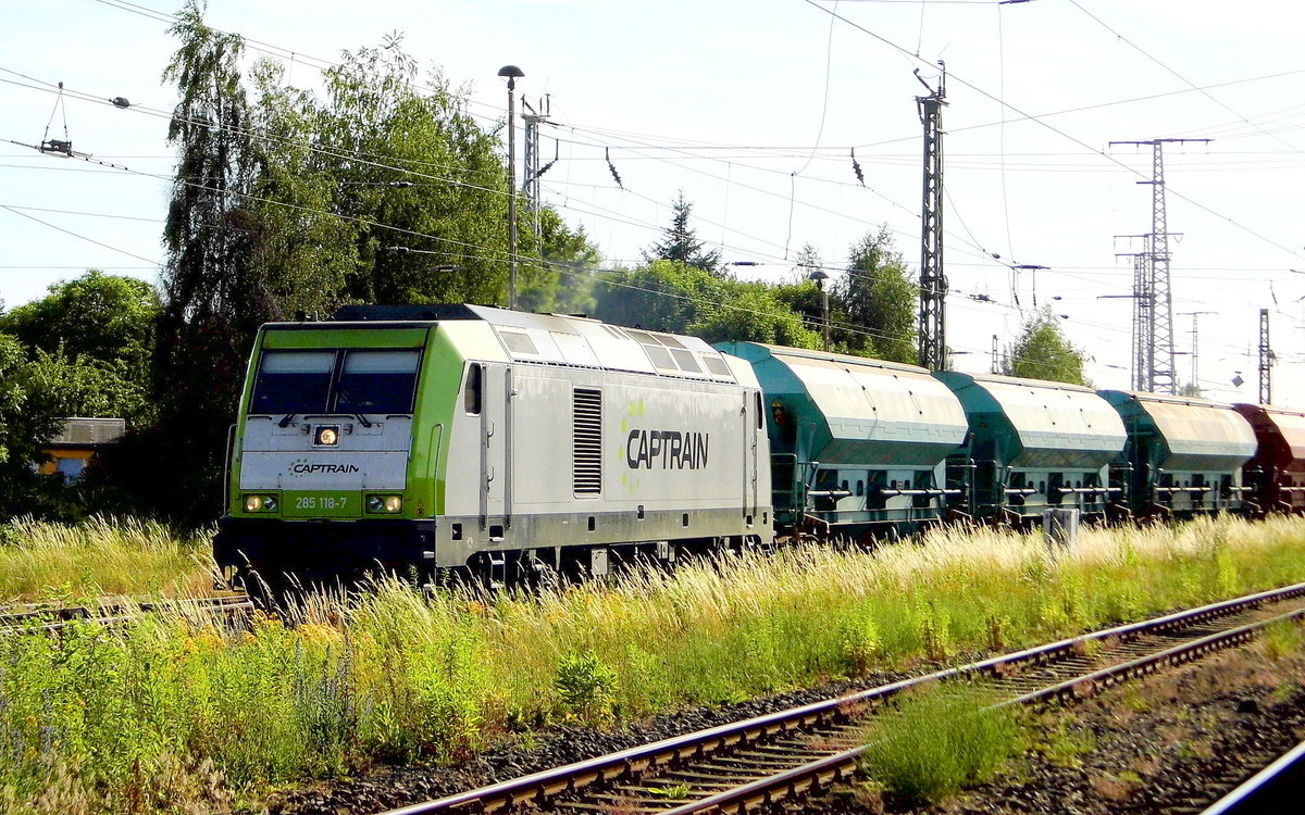 Am 21.06.2017 kam  die 285 118-7 von  CAPTRAIN      aus Richtung Salzwedel nach Stendal und fuhr weiter in Richtung Magdeburg .
