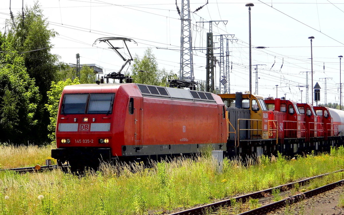 Am 21.06.2017 kamen die 145 035-2 von der DB Cargo Deutschland AG, und die 2006500 und die 2006405 und die 2006473 und die 2006408 von der RN  aus Richtung Braunschweig nach Stendal und fuhr weiter in Richtung Magdeburg .