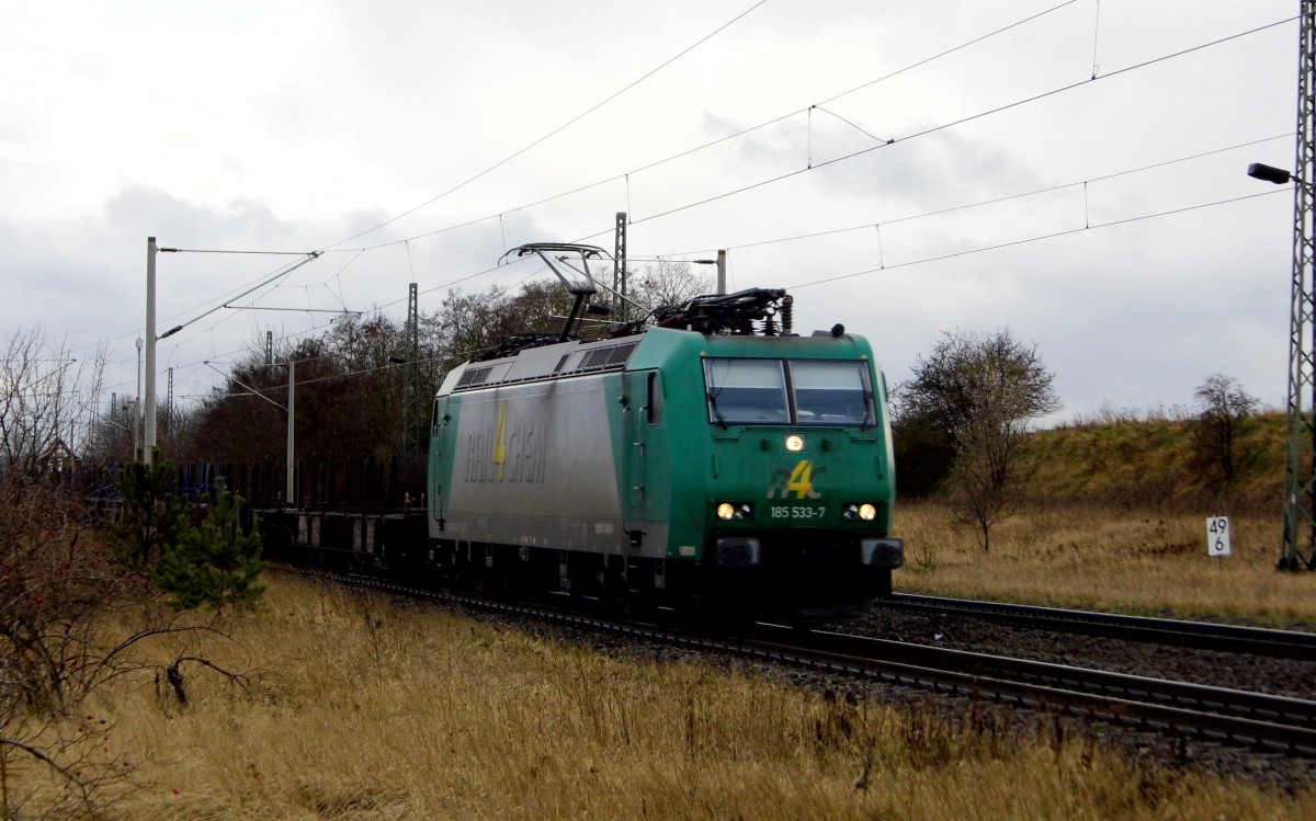 Am 22.03.2016 kam die 185 533-7 von der Rail4chem  (Captrain ) aus der Richtung Magdeburg nach Demker und fuhr weiter in Richtung Stendal .