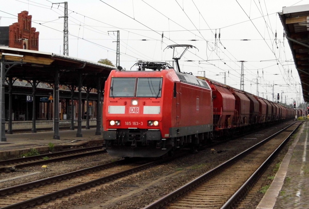 Am 22.09.2015 kam 185 163-3 von der DB aus Richtung Magdeburg nach Stendal und fuhr weiter in Richtung Wittenberge .