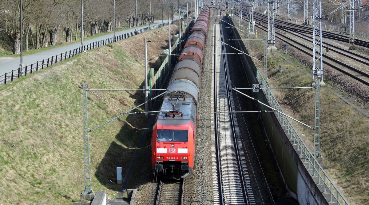 Am 23.03.2015 kam die 152 024-6 von der DB aus Richtung Stendal und fuhr weiter in Richtung Hannover .