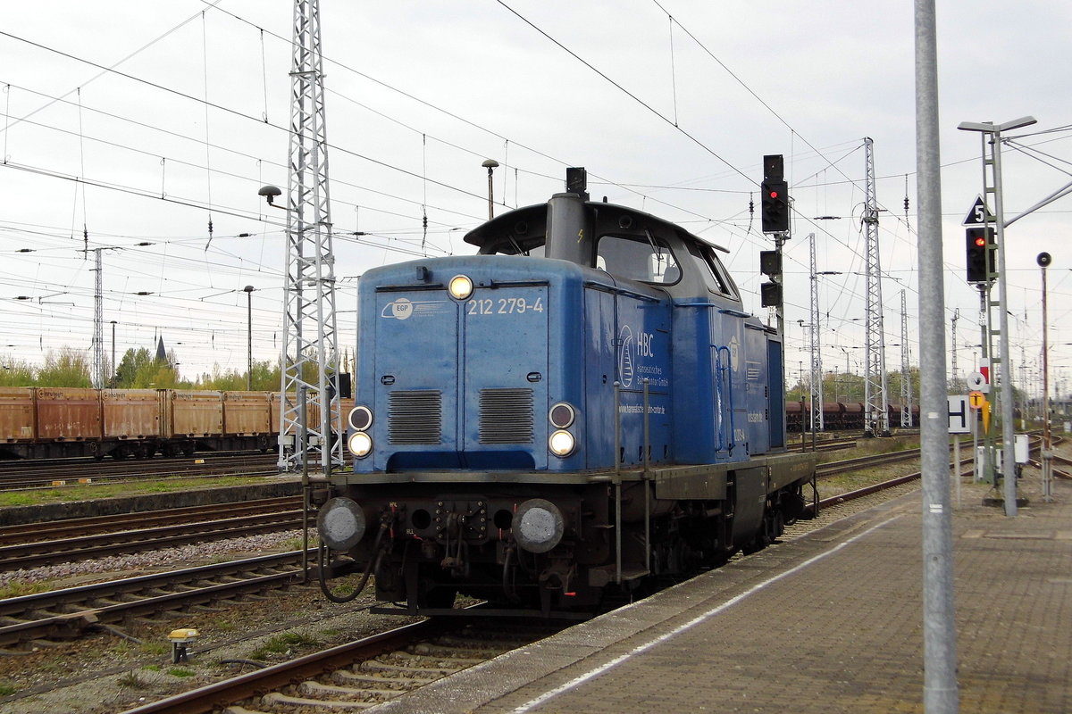 Am 24.04.2017 Rangierfahrt von der 212 279-4 von der EGP - Eisenbahngesellschaft Potsdam mbH, in Stendal .