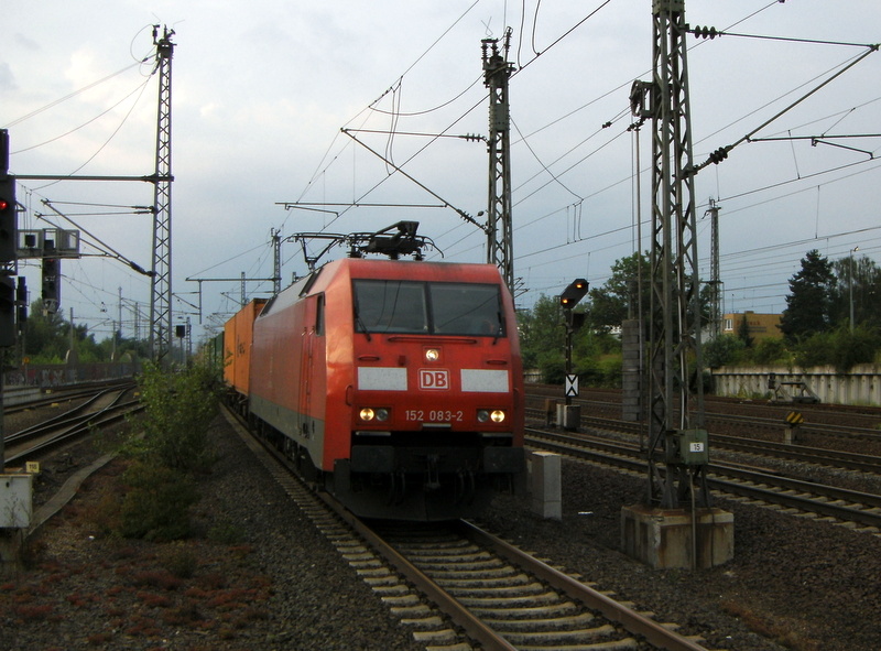 Am 24.8.2014 fuhr   die 152 083-2 von DB durch Hannover. 