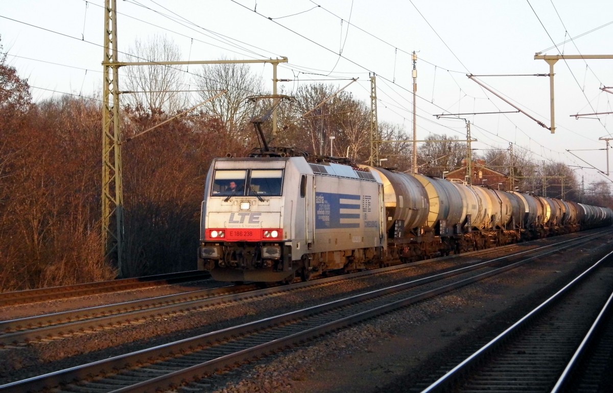 Am 26.02.2015 kam die E 186 238 von der LTE Netherlands B.V., Rotterdam aus Richtung Magdeburg nach Niederndodeleben und fuhr weiter in Richtung Braunschweig .