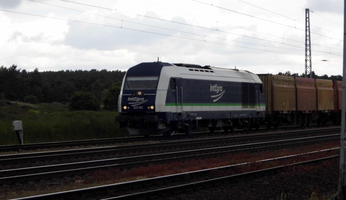 Am 26.05.2015 kam die  223 152 von der IntEgro (Press) aus Richtung Wittenberge nach Borstel bei Stendal .