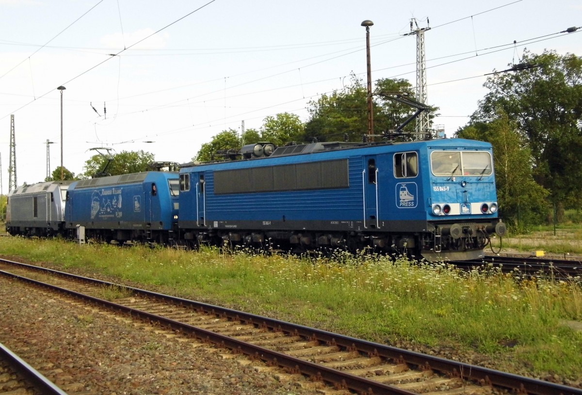 Am 26.07.2015 Rangierfahrt von der 76 110 und die 145 030-7 und die 155 045-9 von der Press in Stendal .