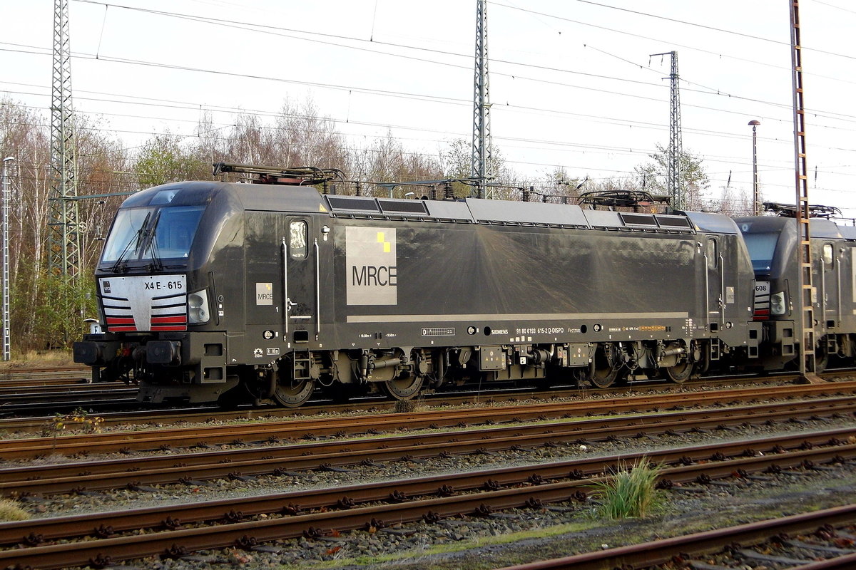 Am 26.11.2017 war die 193 615-2 von  DB Cargo Deutschland AG, (MRCE Dispolok) in Stendal abgestellt.