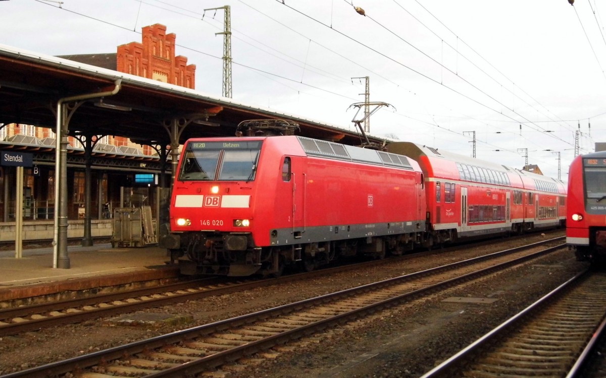 Am 26.12 2015 stand die 146 020 von der DB in Stendal .