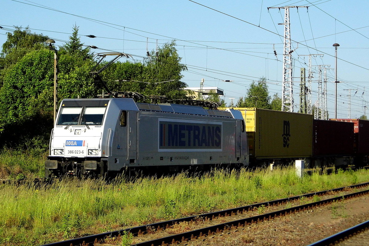 Am 27.05.2017 kam die 386 023-6 von METRANS aus Richtung Salzwedel  nach Stendal und fuhr weiter in Richtung Magdeburg .