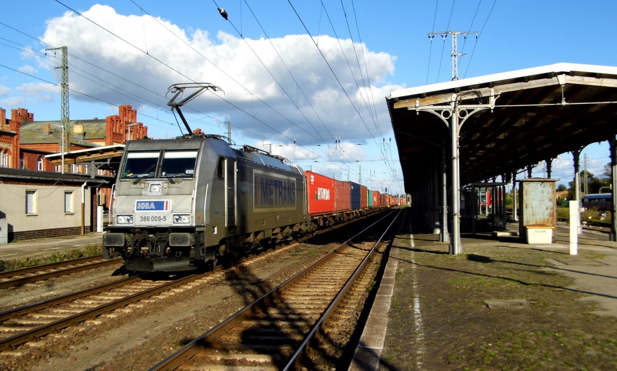 Am 27.09.2015 kam die 386 009-5 von der METRANS aus Richtung Magdeburg nach Stendal und fuhr weiter in Richtung Salzwedel .