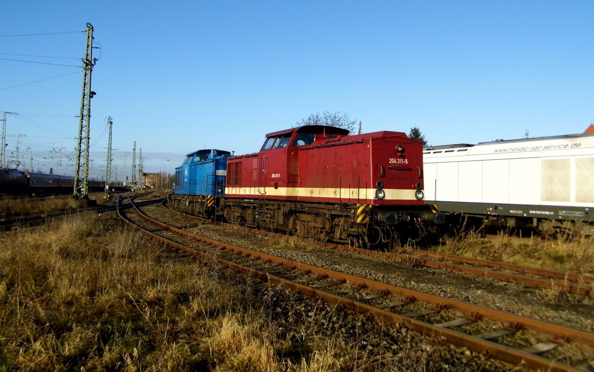 Am 28.02.2015 waren die 204 311-5 von der MTEG und die 204 011-5 von der Press     in Stendal abgestellt . 