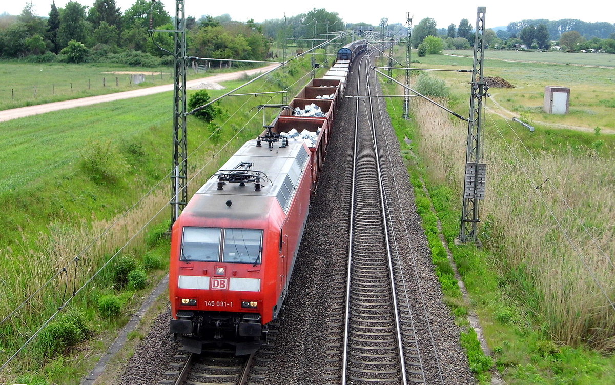 Am 28.05.2017 kam die 145 031-1 von der  DB Cargo Deutschland AG, aus Richtung Braunschweig nach  Stendal .