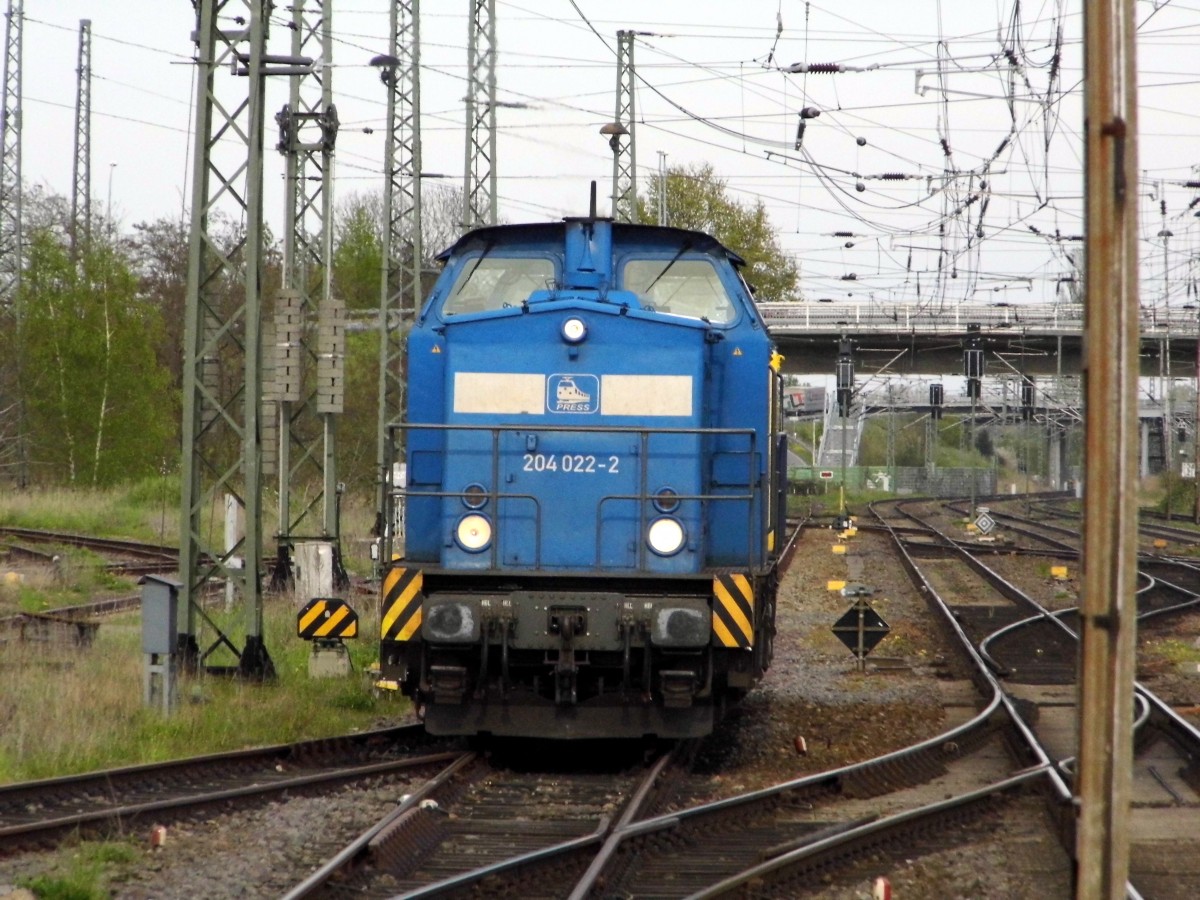 Am 29.04.2015 kam die 204 022-2 von der Press aus Richtung Berlin  nach Stendal .