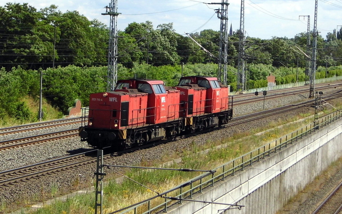 Am 29.06.2016 kamen die 203 114-4 und die 203 112-6  von der WFL  aus Richtung Stendal und fuhr weiter in Richtung Salzwedel .