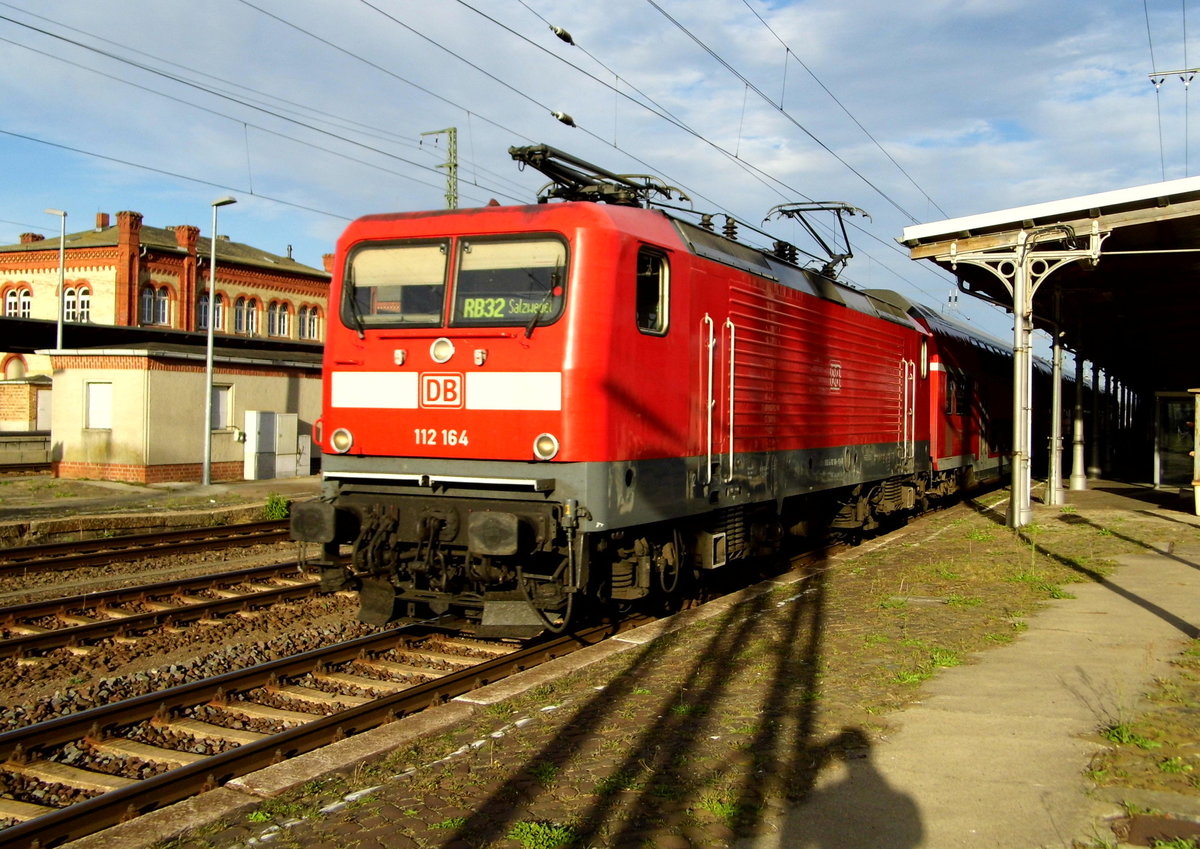 Am 29.09.2016 fuhr die 112 164   von  Stendal nach  Salzwedel .