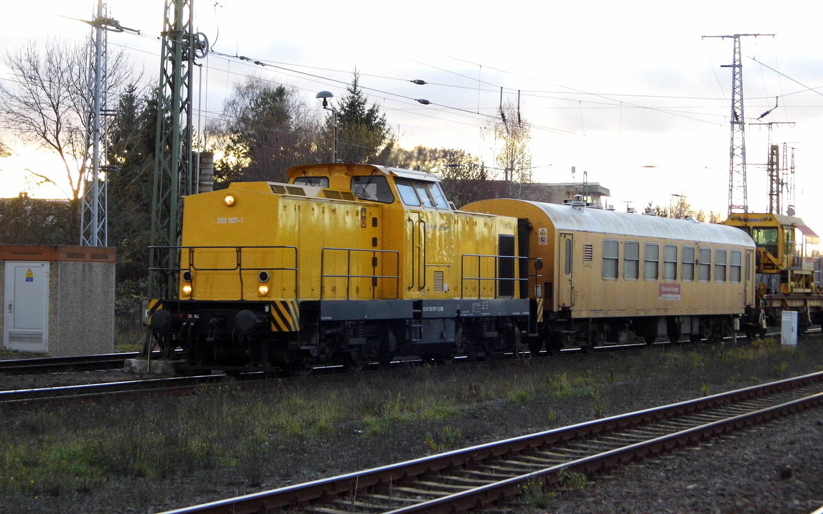 Am 29.11.2016 fuhr die 293 007-1 von der DB  von Stendal    in Richtung Magdeburg .