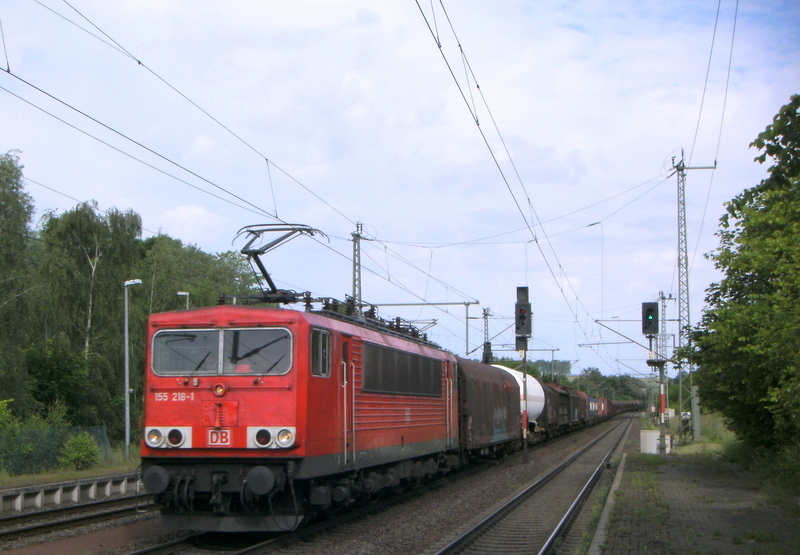 Am 3.06.2014 kam die 155 218-1 von der DB aus der Richtung Helmstedt nach Wefensleben und fuhr weiter in Richtung Magdeburg .