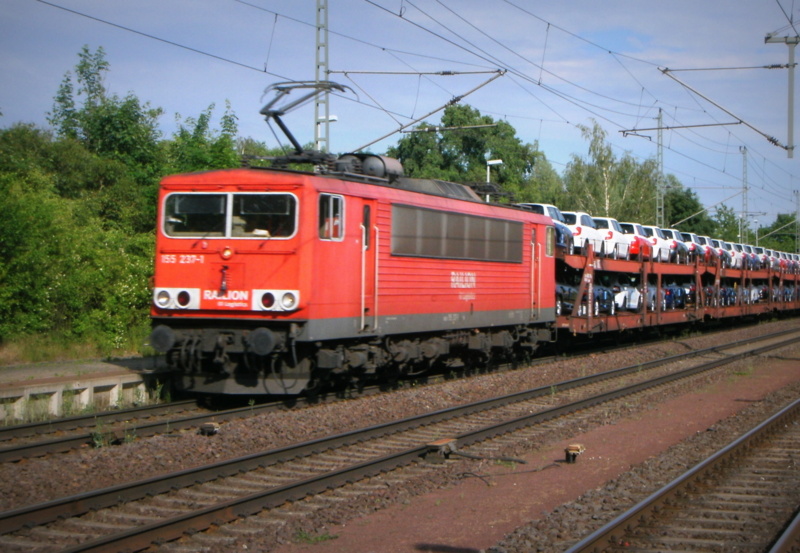 Am 3.06.2014 kam die 155 237-1 von der Railion aus der Richtung Magdeburg nach Wefensleben und fuhr weiter in Richtung Helmstedt .