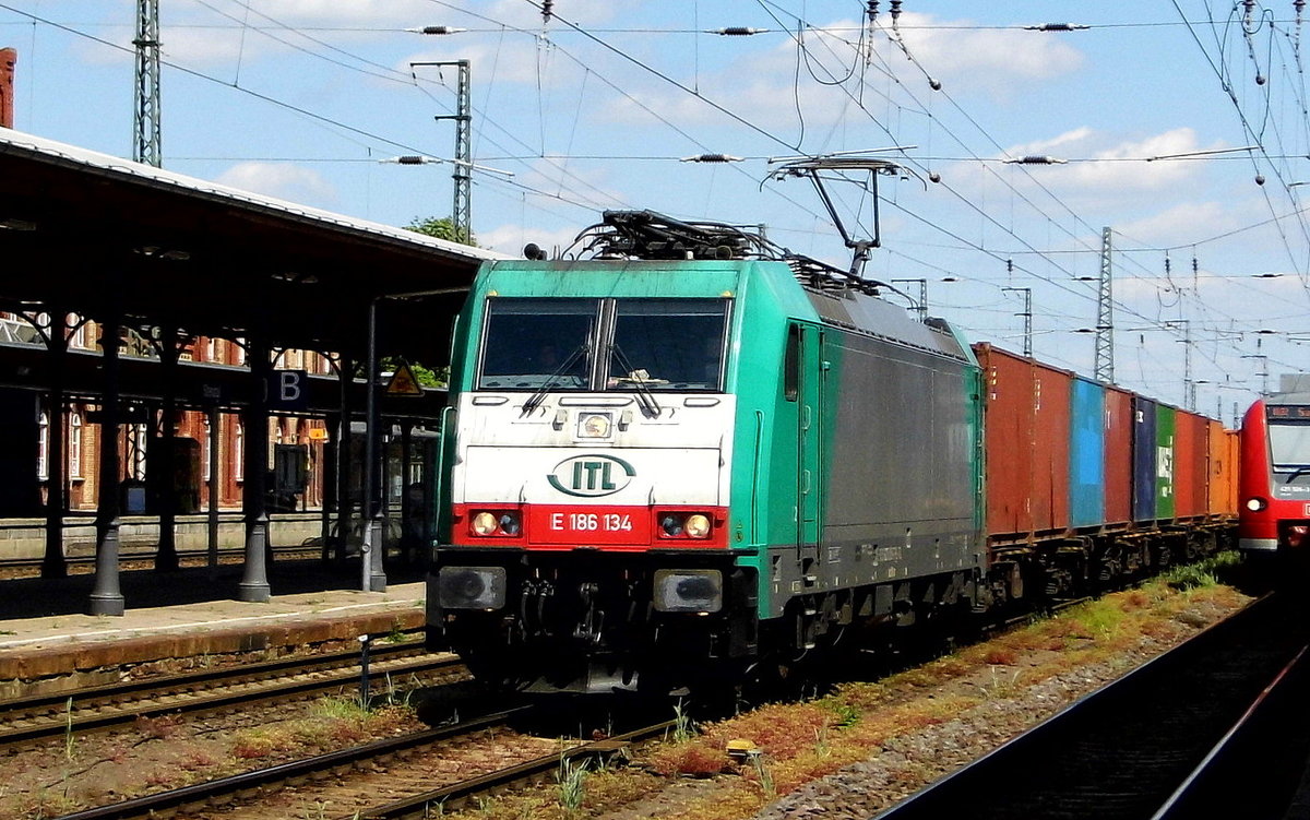 Am 31.05.2017 kam die E 186 134 von der ITL aus Richtung Magdeburg nach Stendal und fuhr weiter in Richtung Salzwedel .