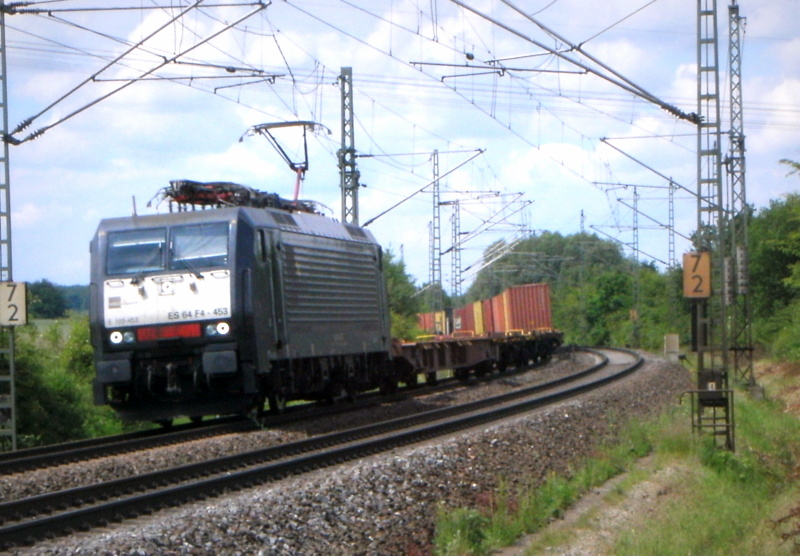 Am 4.06.2014 kam die 189 432 von  MRCE  aus der Richtung Helmstedt    und fuhr nach Wefensleben .