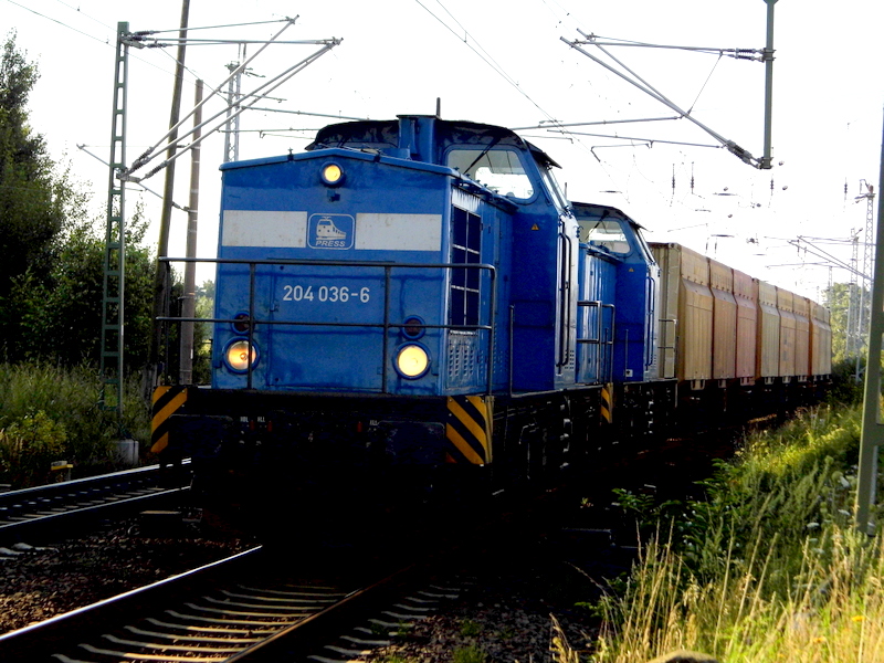 Am 9.08.2014 fuhren  die 204 033-9 und die 204 036-6 von der Press  von Borstel bei Stendal nach Wittenberge .