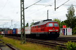 Am 16.06.2016 kam die 233 285-6 von DB Schenker aus Richtung Braunschweig nach Niederndodeleben und fuhr weiter in Richtung Magdeburg .