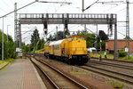 Am 16.06.2016 kamen die 233 493-6 und die 293 009-7 von der Bahnbau Gruppe aus Richtung Magdeburg nach Niederndodeleben und fuhr weiter in Richtung Braunschweig .