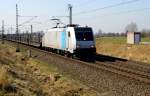 Am 18.03.2015 kam die 185 677-2 von Railpool aus Richtung Hannover und fuhr weiter in Richtung Stendal .