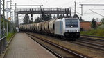 Am 03.05.2016 kam die   185 687-1 von der HSL Logistik   (Railpool) aus Richtung Braunschweig nach Niederndodeleben und fuhr weiter in Richtung Magdeburg .