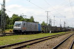Am 26.07.2016 kam die 185 671-5 von der  HSL Logistik ( Railpool ) aus Richtung Hannover nach Stendal und fuhr weiter in Richtung Berlin .