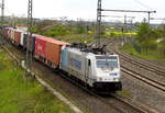 Am 10.05.2017 kam die 186 433-9 von METRANS  (Railpool) aus Richtung Salzwedel nach Stendal .