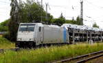 Am 29.06.2017 kam die 186 429-7 von der HSL Logistik GmbH, ( Railpool ) aus Richtung Braunschweig nach Stendal und fuhr weiter in Richtung Magdeburg .