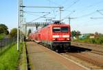 Am 01.10.2015 kam die 114 015 von der DB aus Richtung Braunschweig nach Niederndodeleben und fuhr weiter in Richtung Magdeburg .