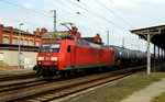 Am 09.04.2016 kam die 145 064-2 von  DB Schenker  aus Richtung Magdeburg nach Stendal und fuhr weiter in Richtung Salzwedel .