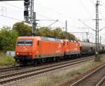 Am 10.10.2014 kamem die 145-CL001 mit der 143 001 von der ArcelorMittal   aus Richtung  Brandenburg an der Havel   nach Genthin und fuhr weiter in Richtung Magdeburg .