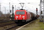 Am 28.12.2016 kam die 185 243-3 von DB Schenker  aus Richtung Braunschweig nach Stendal und fuhr weiter in Richtung Magdeburg .