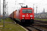 Am 02.04.2017 kam die 185 224-3 von der  DB Schenker Rail Deutschland AG  aus Richtung Salzwedel nach Stendal und fuhr weiter in Richtung Magdeburg .